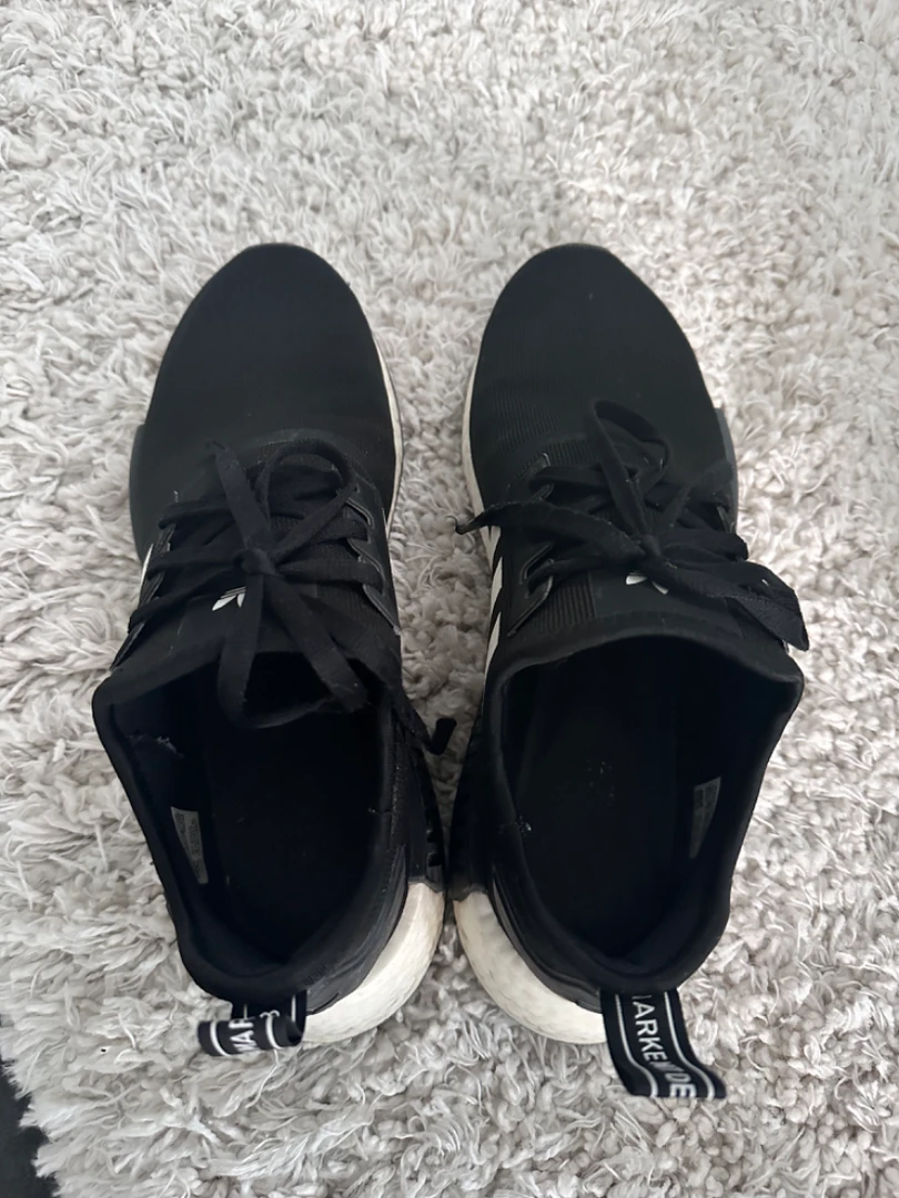 Adidas nmd r1 schwarz 44 best sale